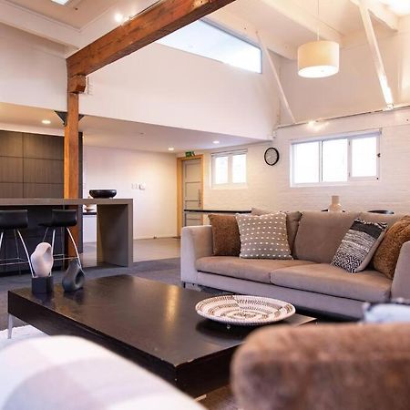 True New York Style Newmarket Loft Apartment 오클랜드 외부 사진