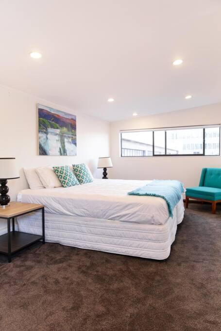 True New York Style Newmarket Loft Apartment 오클랜드 외부 사진